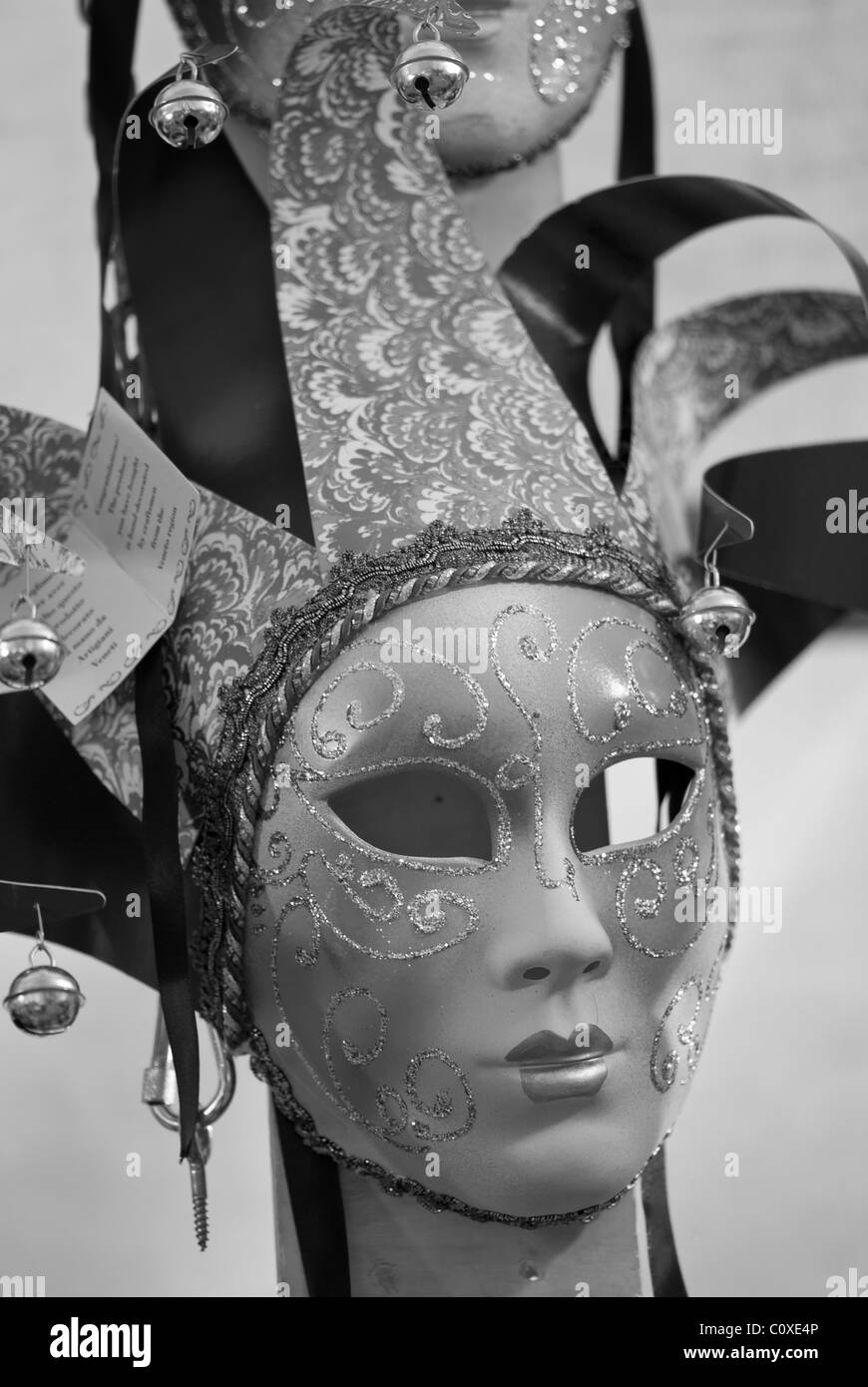 Des masques dans un marché de la Toscane, Italie Banque D'Images