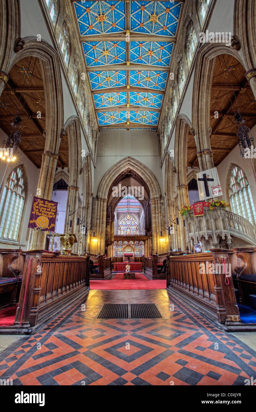 À l'est vers le bas la Nef vers le Chœur. L'église Holy Trinity, Hull, East Yorkshire. Banque D'Images