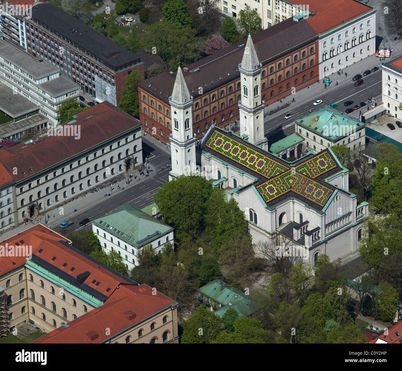 Vue aérienne au-dessus de l'église Ludwigskirche Munich Allemagne Banque D'Images
