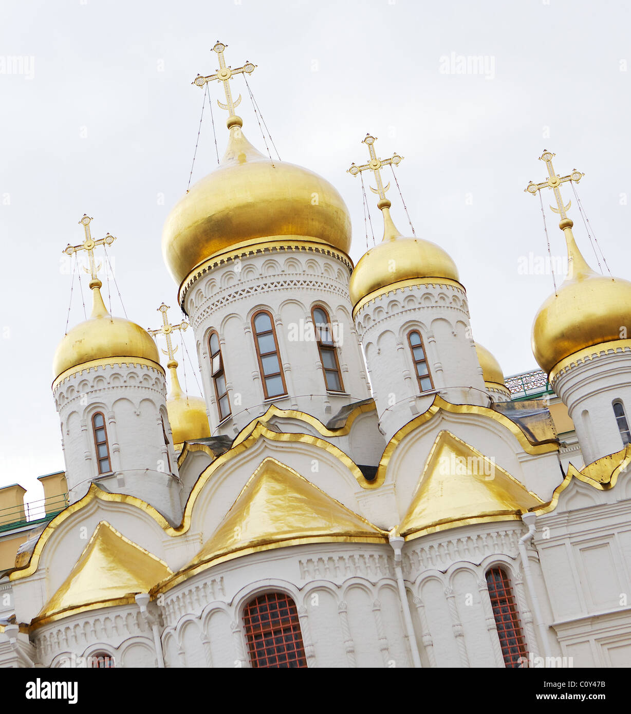 Les coupoles dorées de la cathédrale de l'Annonciation, le Kremlin, Moscou, Russie Banque D'Images