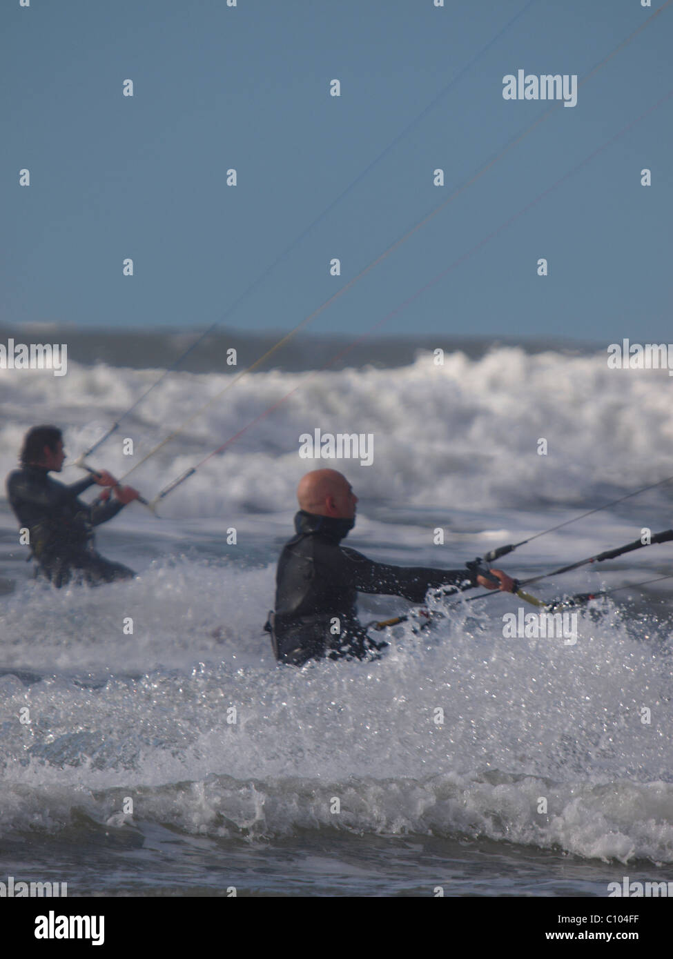 Kite surfeurs Westward Ho !, Devon, UK Banque D'Images