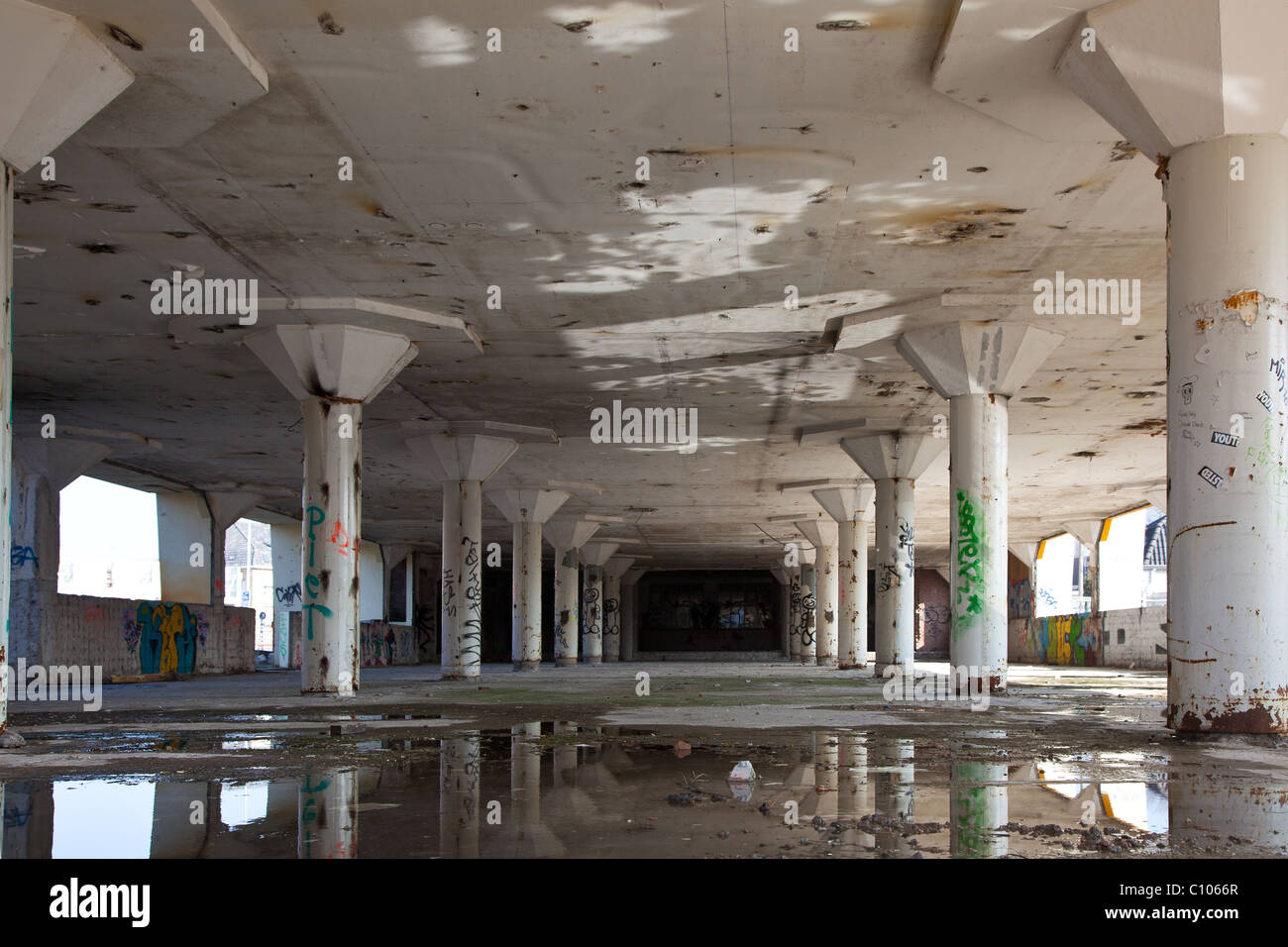 L'abandon de l'architecture urbaine de l'usine vers artlocation Banque D'Images