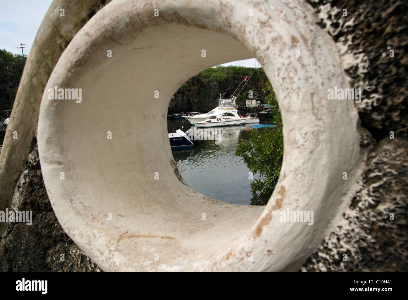 Voir à travers un hublot - Puerto Ayora, l'île de Santa Cruz - Galapagos, îles, Equateur Banque D'Images