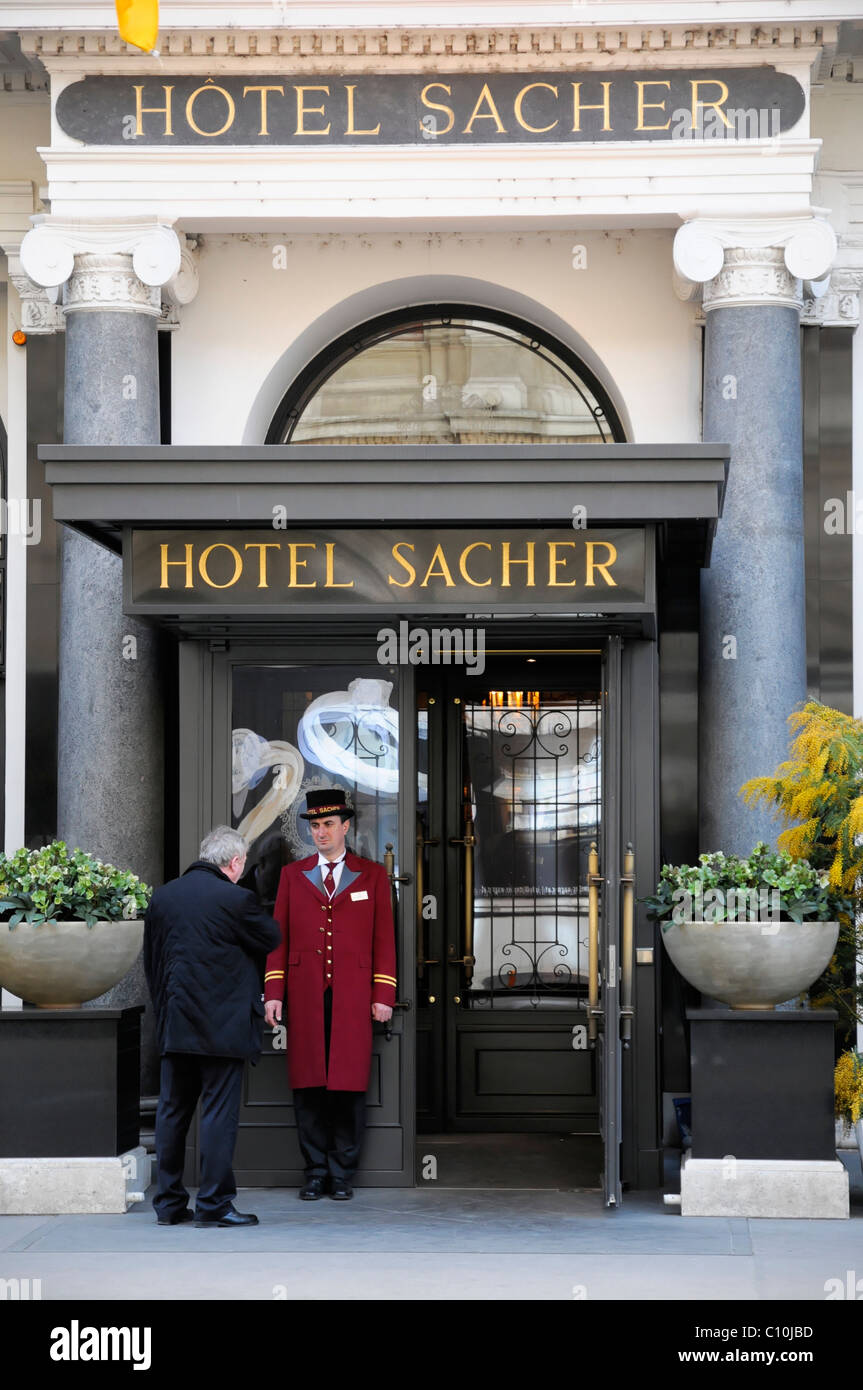 Entrée L'hôtel Sacher, à Vienne, Autriche, Europe Banque D'Images