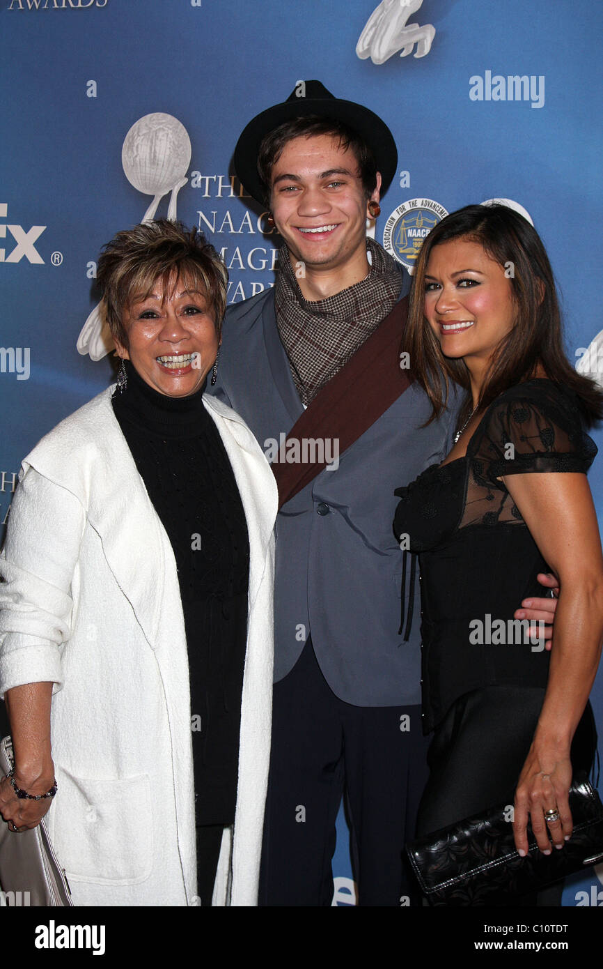 Nia Peeples avec sa mère Elizabeth Peeples et fils Christopher Hewett le NAACP déjeuner au Beverly Hills Hotel Los Banque D'Images