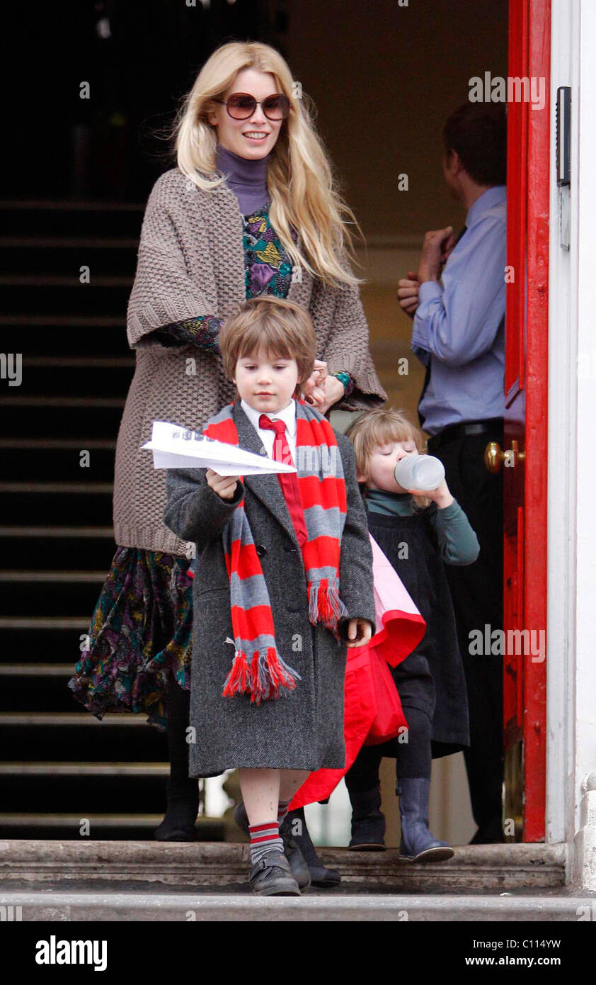 Claudia Schiffer recueillir ses enfants Caspar Matthew et Clémentine de