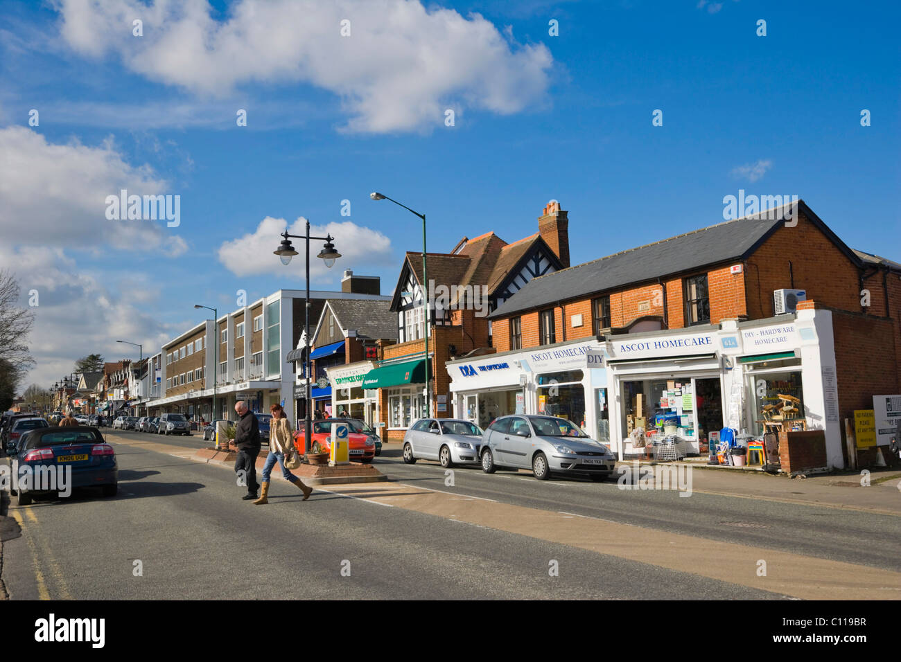 High Street, l'Ascot, Berkshire, Angleterre, Royaume-Uni, Europe Banque D'Images