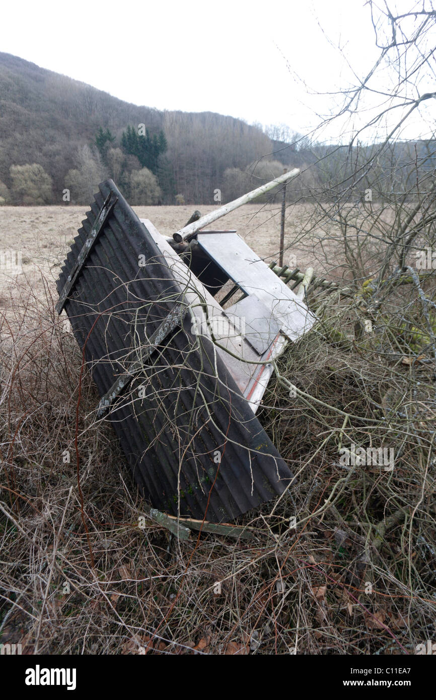 Une infirmée soulevées masquer après le passage de la tempête Xynthia dans la vallée près de Nettetal , Rhénanie-Palatinat Banque D'Images