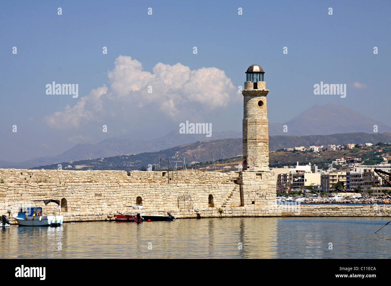 Bateau pirate, Phare, Port, Rethymnon, Rethymno, Crète, Grèce, Europe Banque D'Images