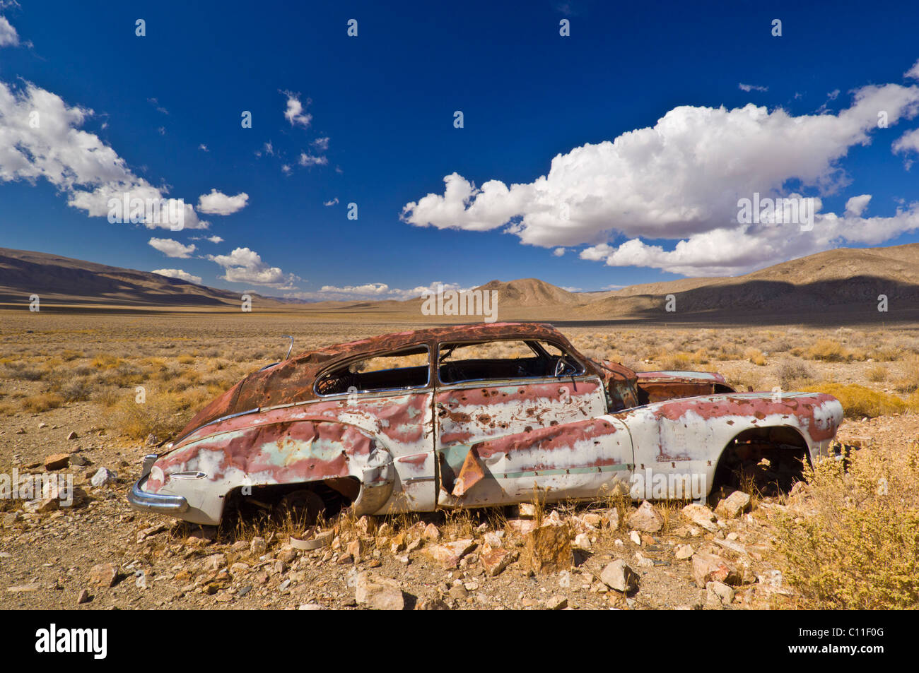 Voiture abandonnée à Aguereberry homestead et camp émigrant canyon road Death Valley National Park Californie USA Banque D'Images