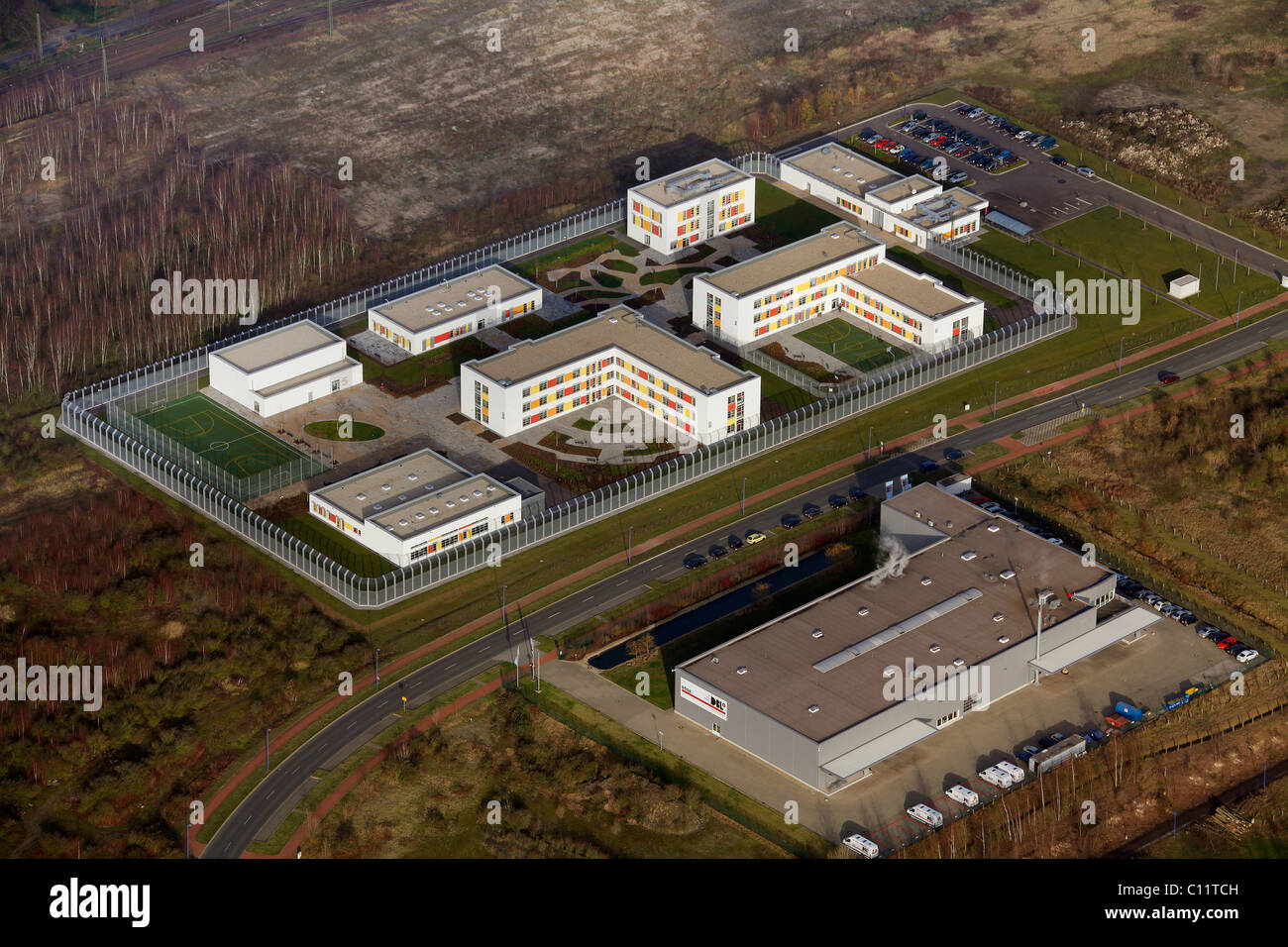 Vue aérienne, Forensik Friemersheim clinique médico-légale, Hohenbudberg Industrial Park, Rheinhausen, région de la Ruhr, Duisburg Banque D'Images