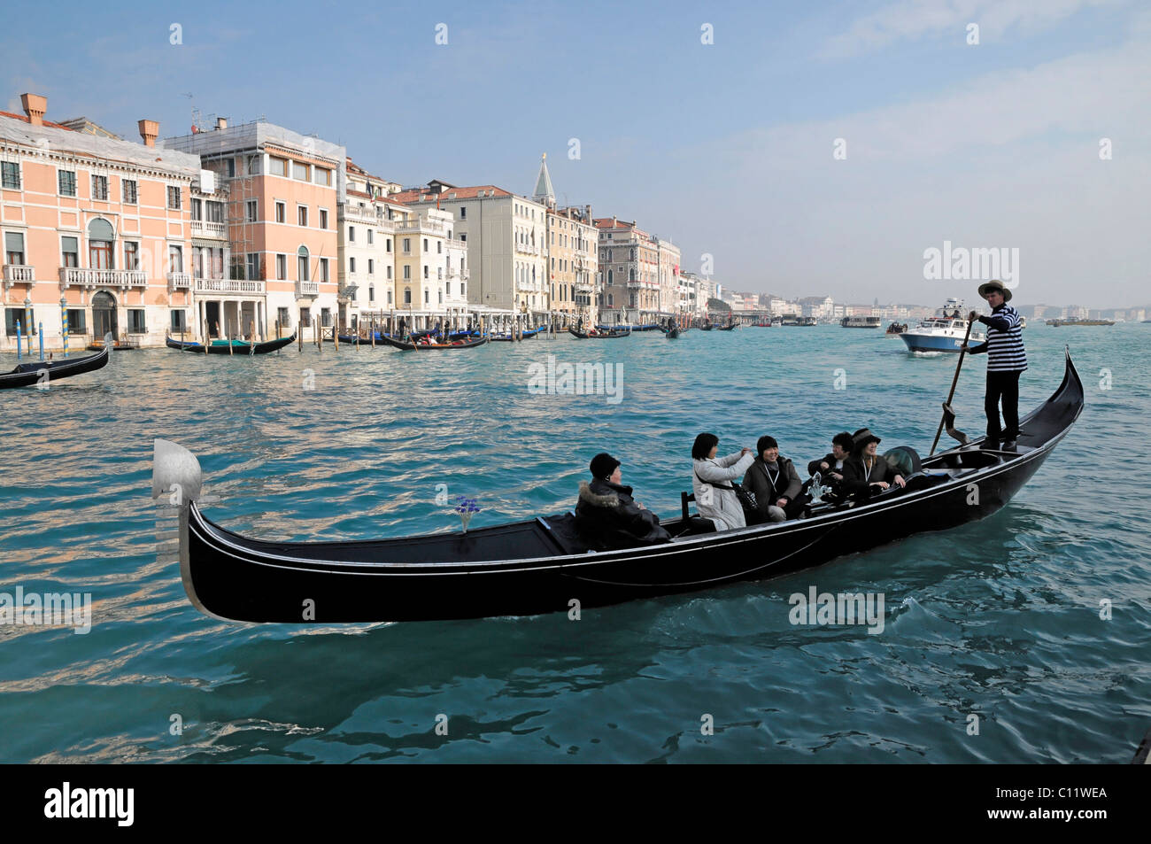 Tour en gondole, Grand Canal, Venice, Veneto, Italy, Europe Banque D'Images