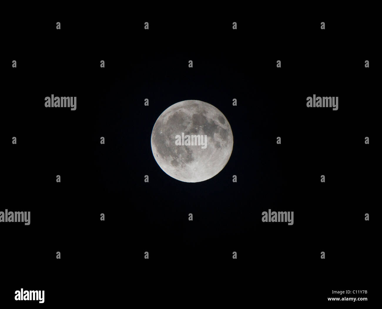Pleine lune à la veille du Nouvel An 2009/2010 Banque D'Images