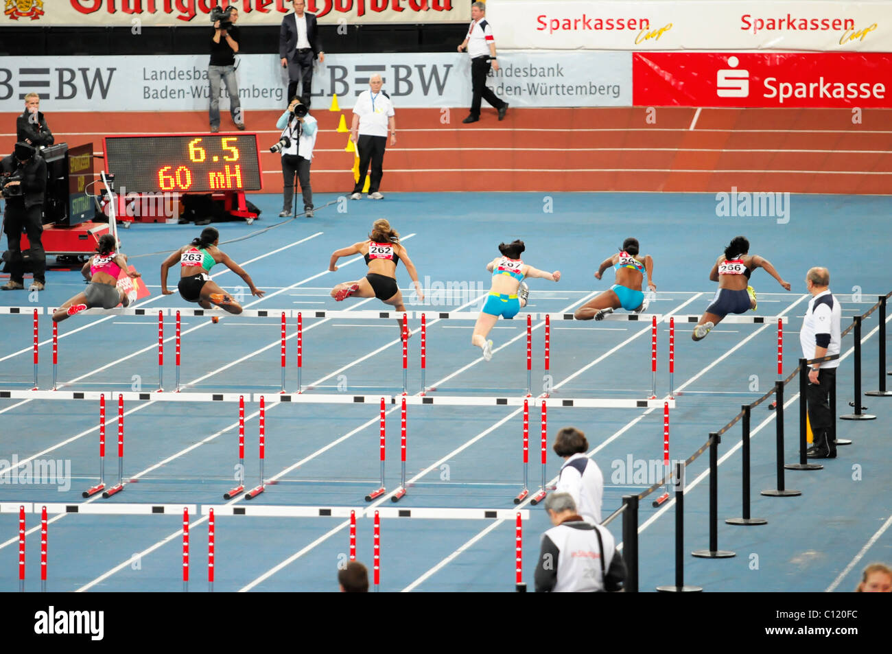 Women's 60m haies, 2ème pré-exécution, l'athlétisme, le tournoi sportif 2010 Sparkassen-Cup, Hanns-Martin-Schleyer-Halle Banque D'Images