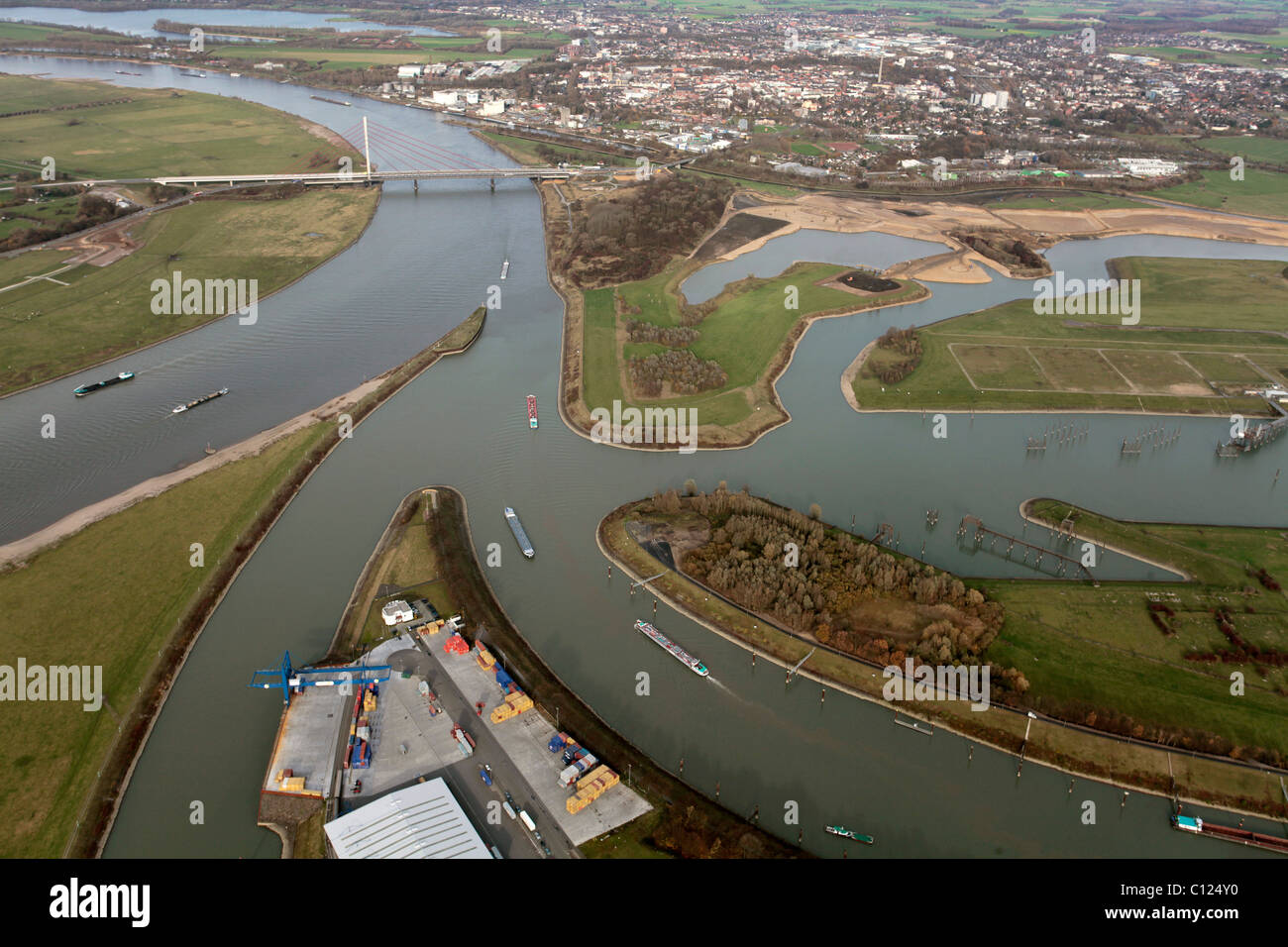 Vue aérienne, Rhin, port, rivière Lippe estuaire, pont, rue Weseler Strasse, Wesel, région Niederrhein Banque D'Images