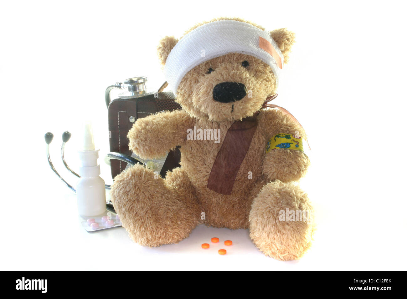 Mini trousse de premiers soins avec Teddy, sacs, stéthoscope et