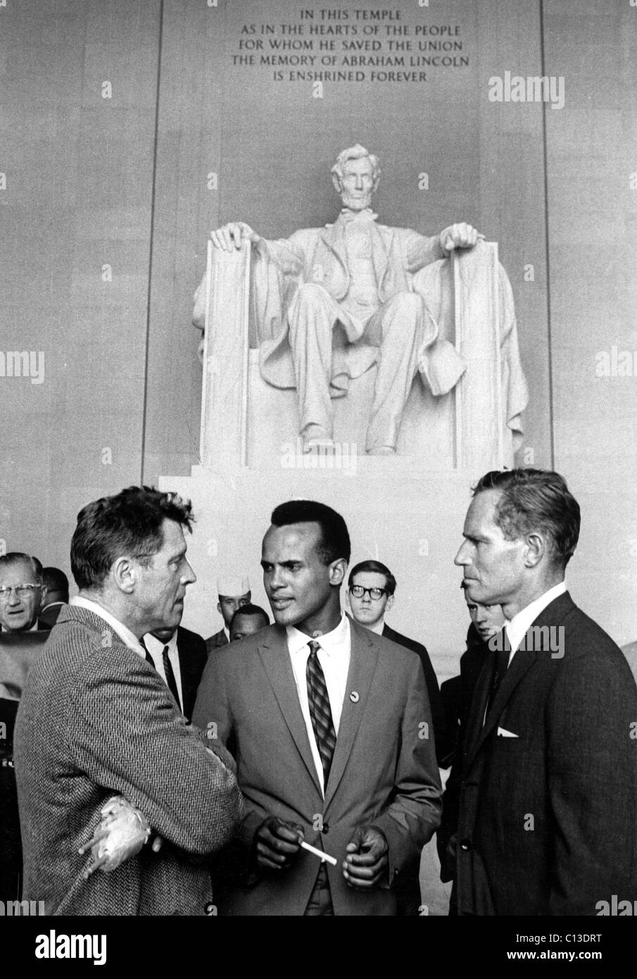 Burt Lancaster, Harry Belafonte et Charlton Heston au Lincoln Memorial pendant la marche vers Washington Droits civils ('I have a dream'), le 29 août 1963 Banque D'Images