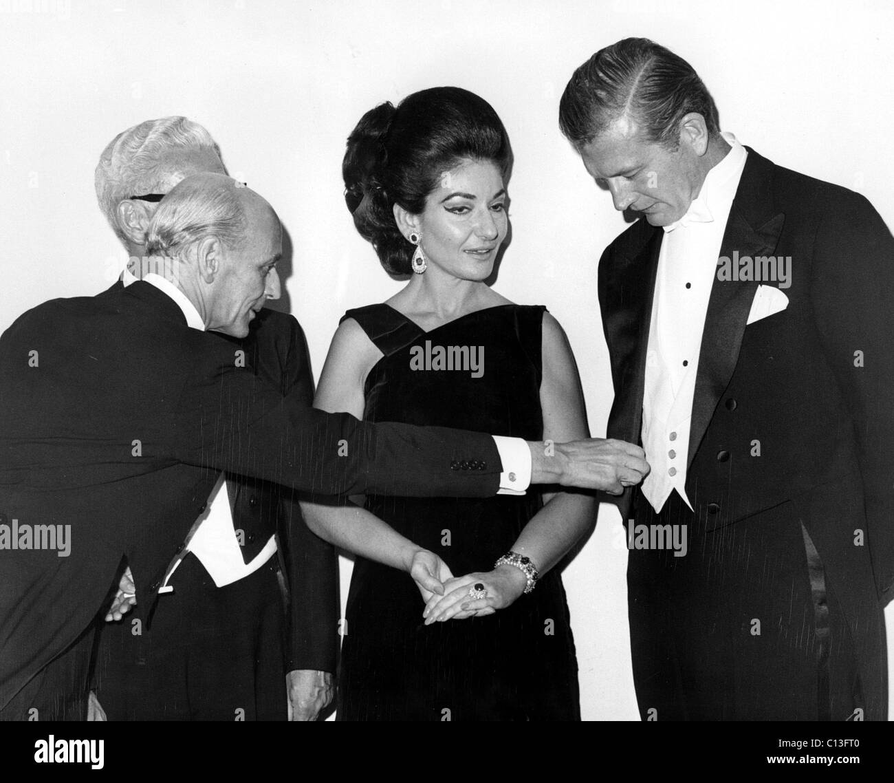 Rudolf Bing, Maria Callas et le maire de New York, John C. Lindsay à la soirée d'ouverture de la 84e saison du Metropolitan Opera, 1968 Banque D'Images
