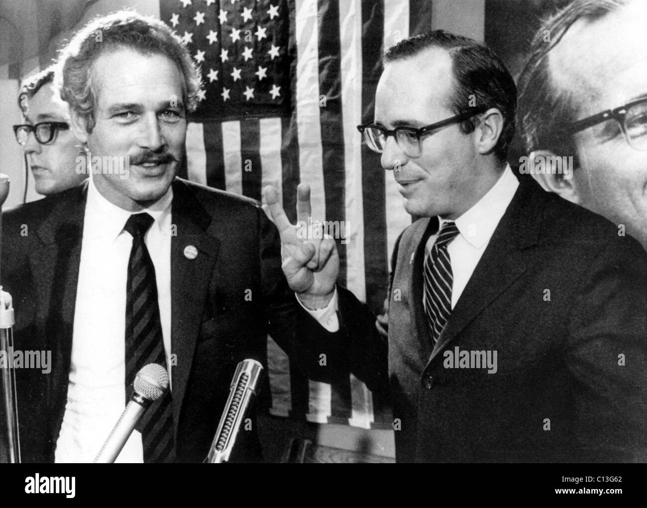 Paul Newman et Joseph Duffy Duffy pendant la campagne marketing pour le Sénat, Texas, novembre, 1969 Banque D'Images