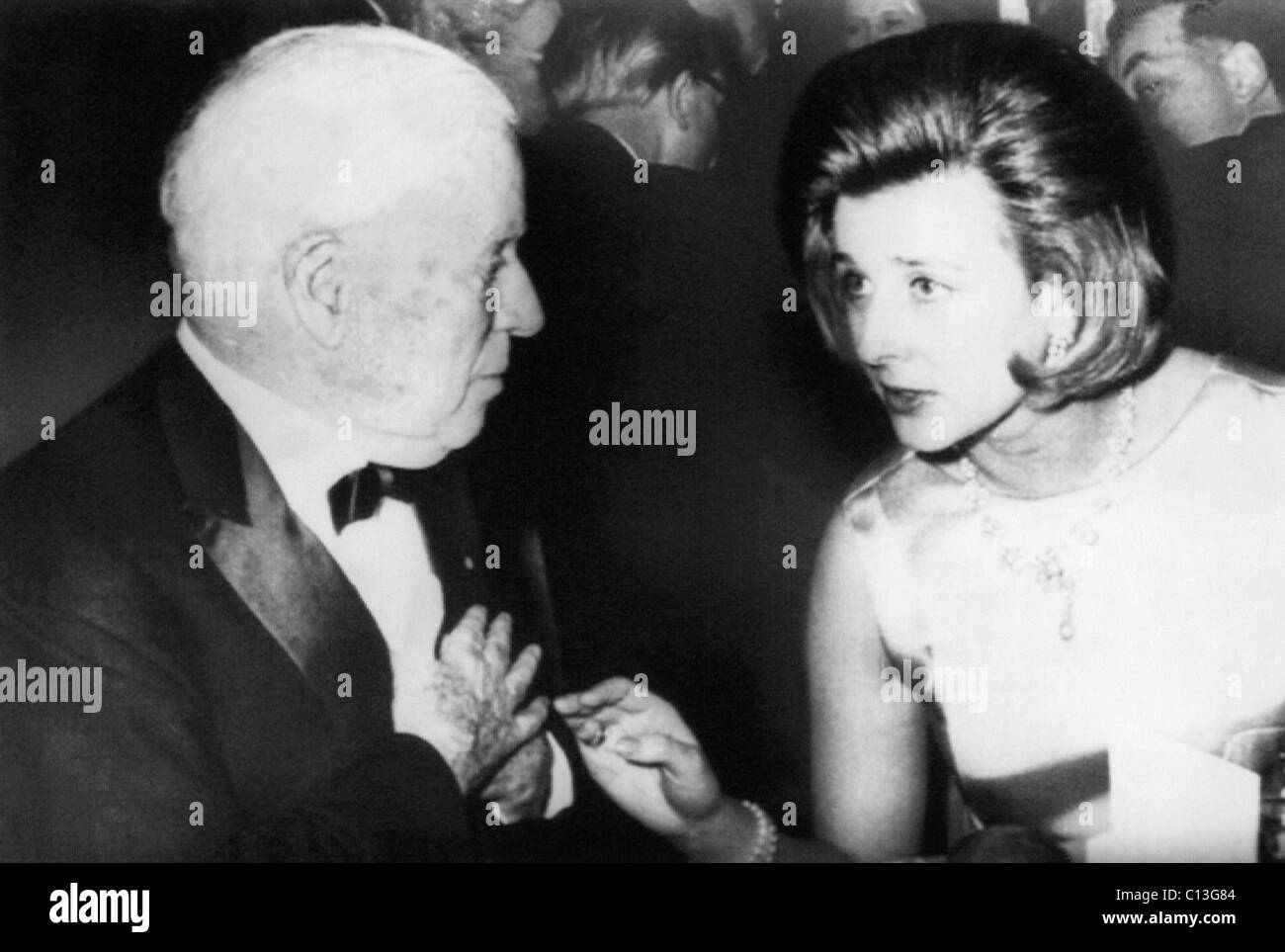 La princesse Alexandra (à droite), de la famille royale britannique, et directeur Charlie Chaplin (à gauche), après la première d'une comtesse DE HONG KONG, à l'Hôtel Savoy, Londres, 6 janvier 1967. Banque D'Images