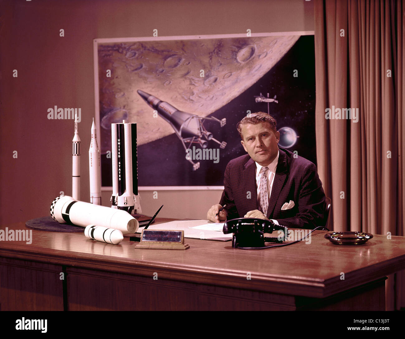 Wernher von Braun (1912-1977), circa 1960. ©NASA/avec la permission de la Collection d'Everett Banque D'Images