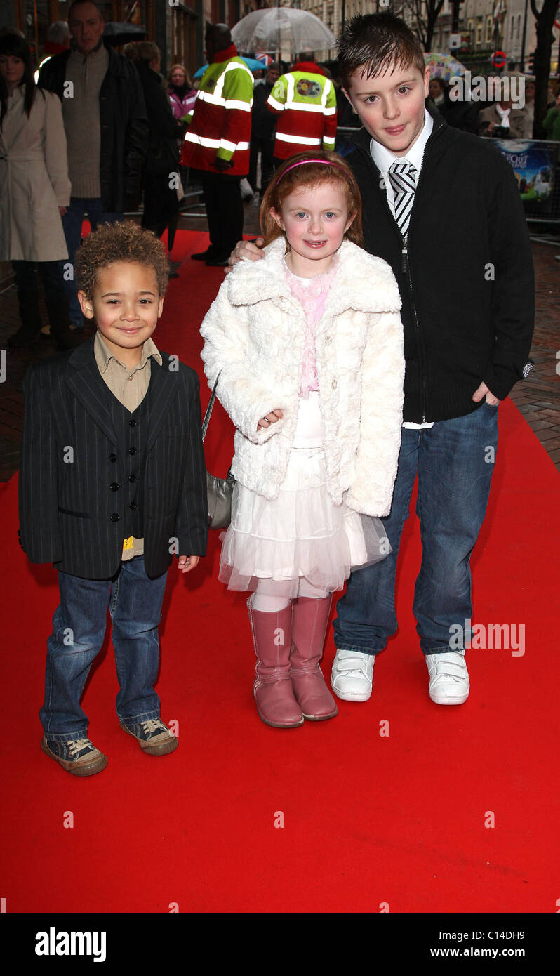 Devon Higgs, Maisie Smith, James Forde UK Charity première du secret de Moonacre tenue au cinéma Vue - arrivées, Londres Banque D'Images