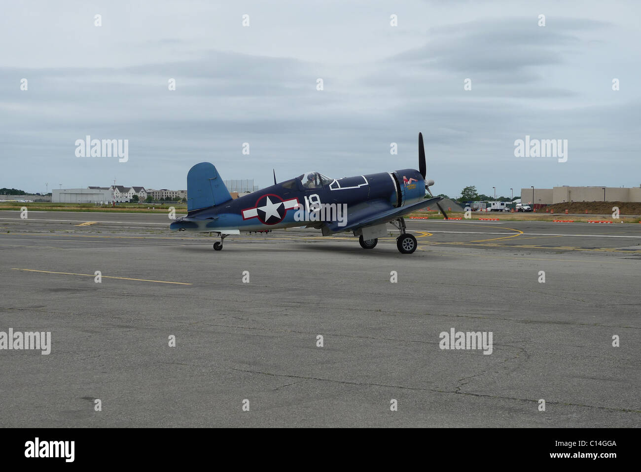 US NAVY WW2 CORSAIR FIGHTER CHASSEUR VINTAGE CHAMP RÉPUBLIQUE LONG ISLAND NEW YORK USA Banque D'Images