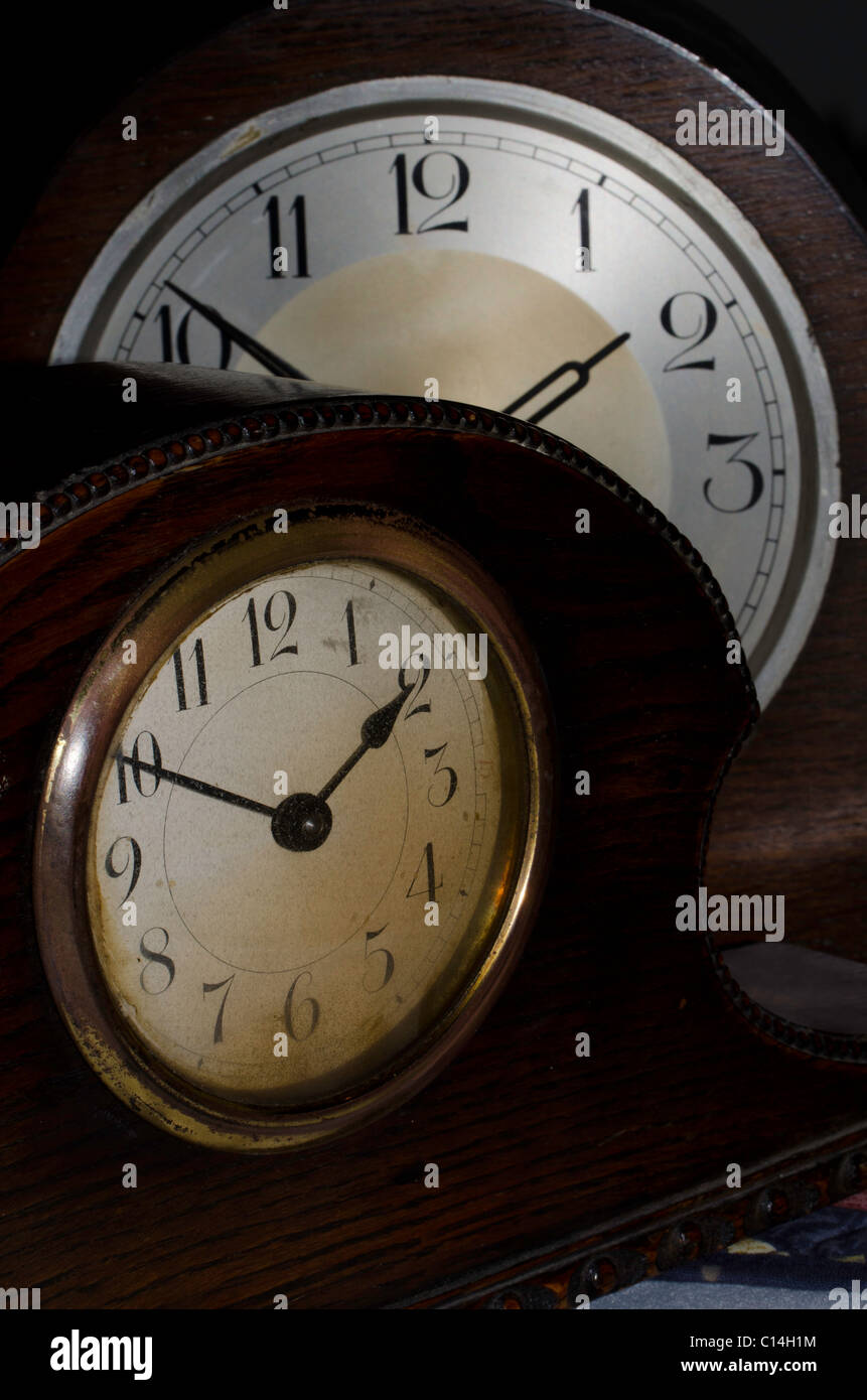 Horloges analogiques Banque D'Images