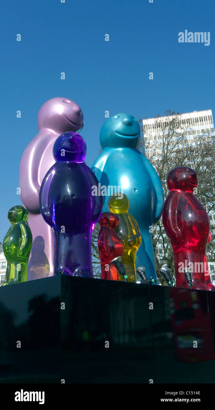 United Kingdom West London Marble arch statue d'une famille de jelly bean Banque D'Images