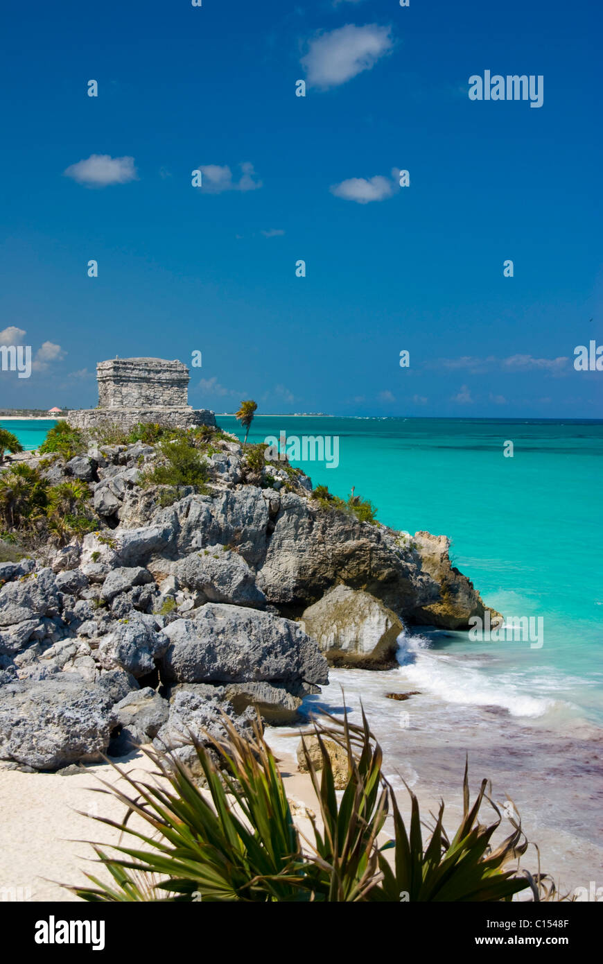 Vue sur plage de Temple du vent Banque D'Images