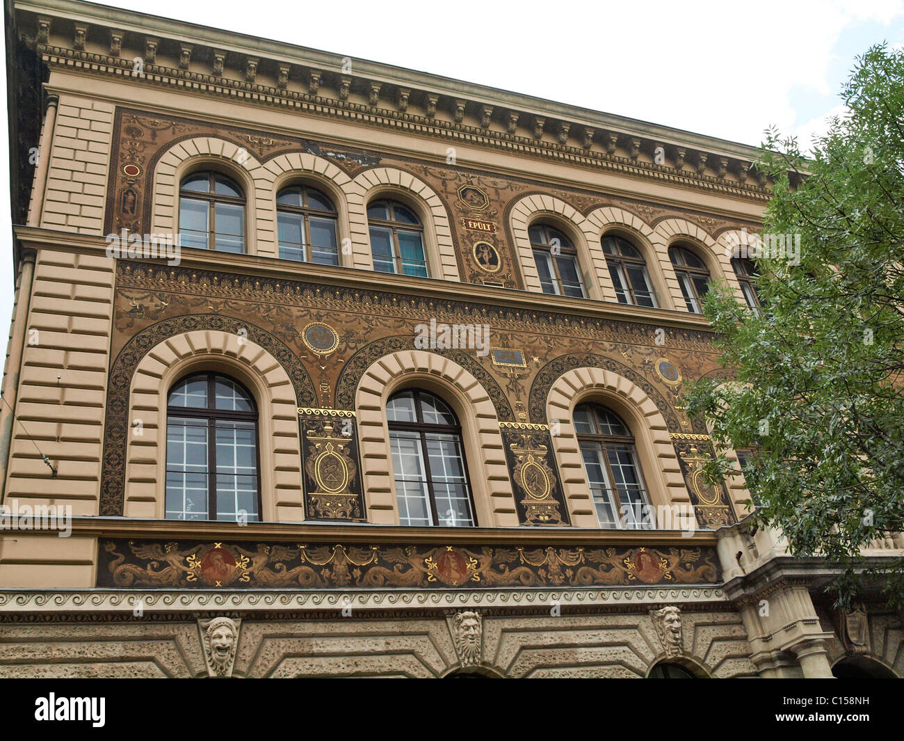 Ornate building sur l'Avenue Andrássy. Budapest, Hongrie Banque D'Images