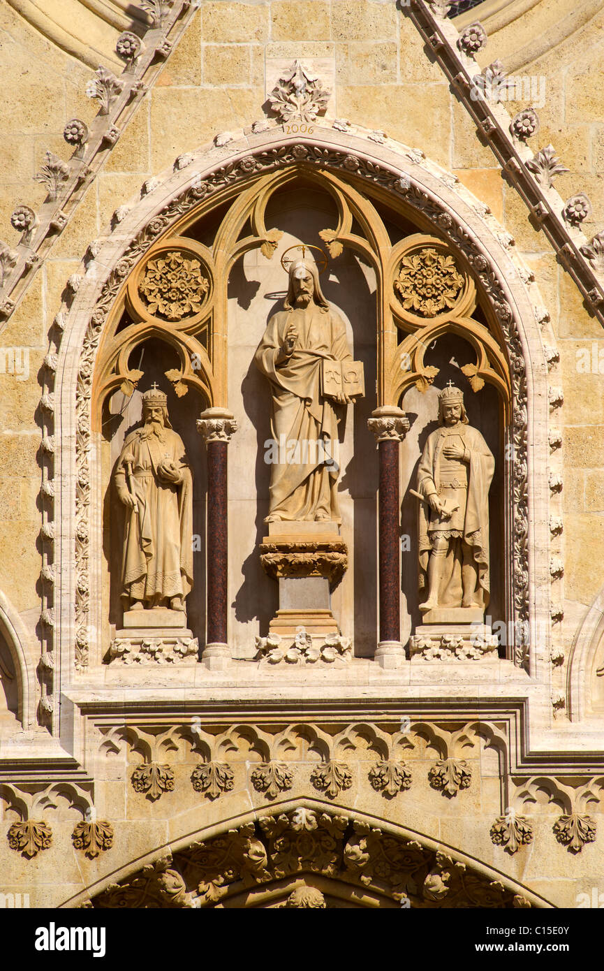 Les statues de style néogothique de la cathédrale de l'Assomption de la Bienheureuse Vierge Marie, Zagreb, Croatie Banque D'Images