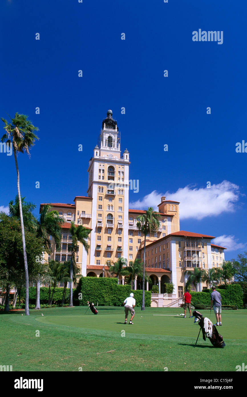 Les golfeurs en face de l'hôtel Biltmore, Coral Gables, Miami, Floride, USA Banque D'Images