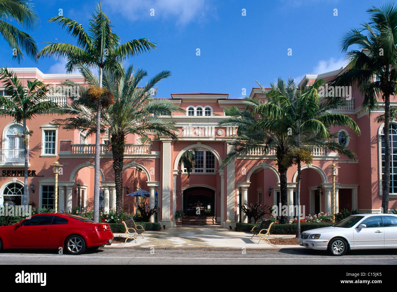 Immeuble commercial sur la Fifth Avenue South, Naples, Florida, USA Banque D'Images