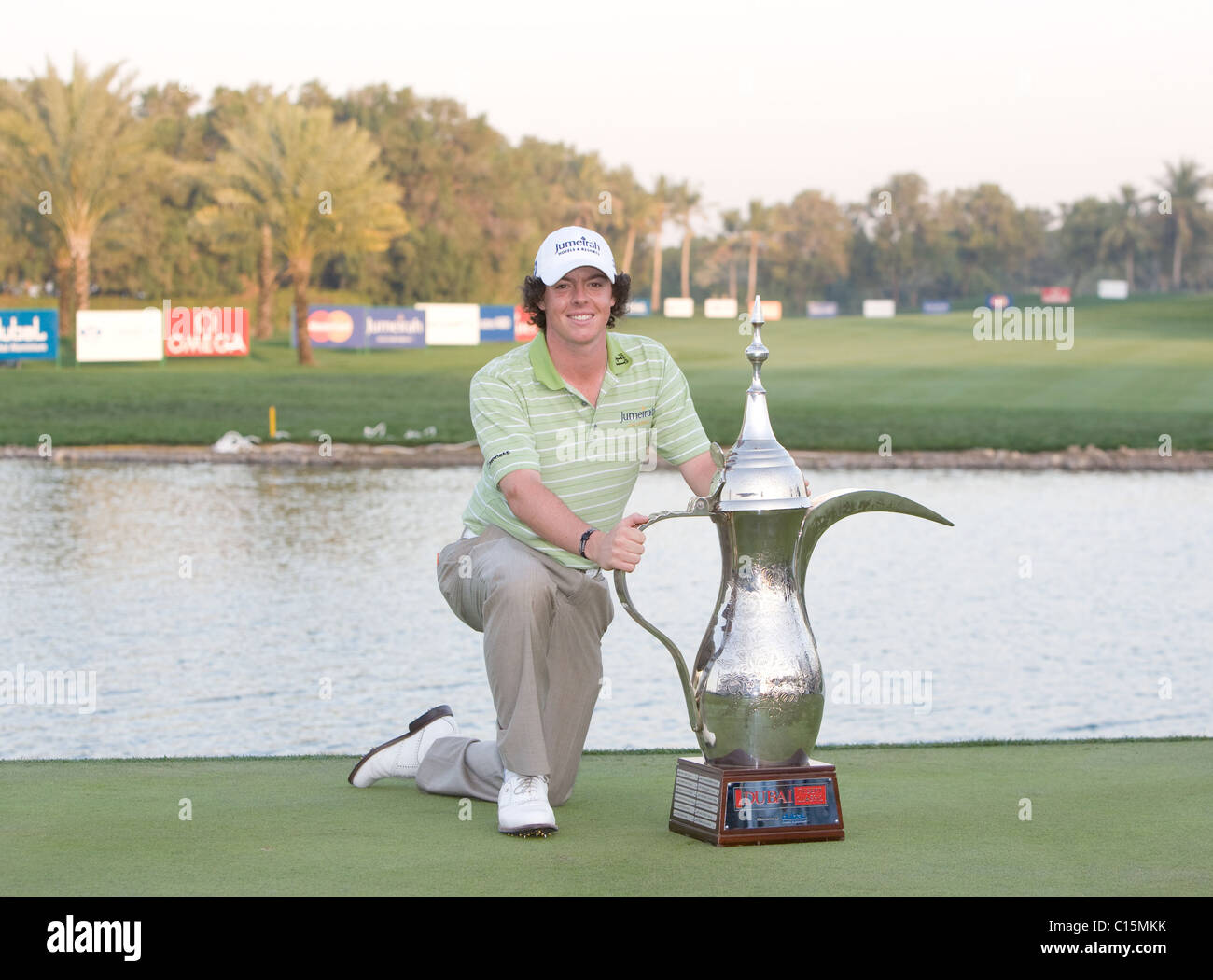 Rory McIlroy célèbre sa victoire dans la PGA European Tour Dubai Desert Classic tenue à Dubaï Creek Golf & Yacht Club 19 Banque D'Images