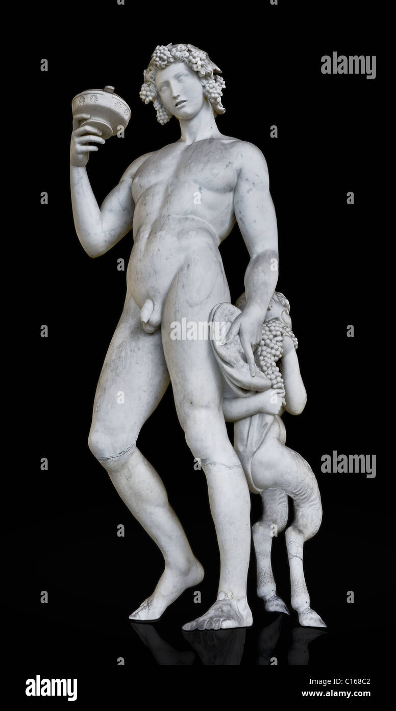Bacchus dieu du vin grec statue knockout sur fond noir Banque D'Images