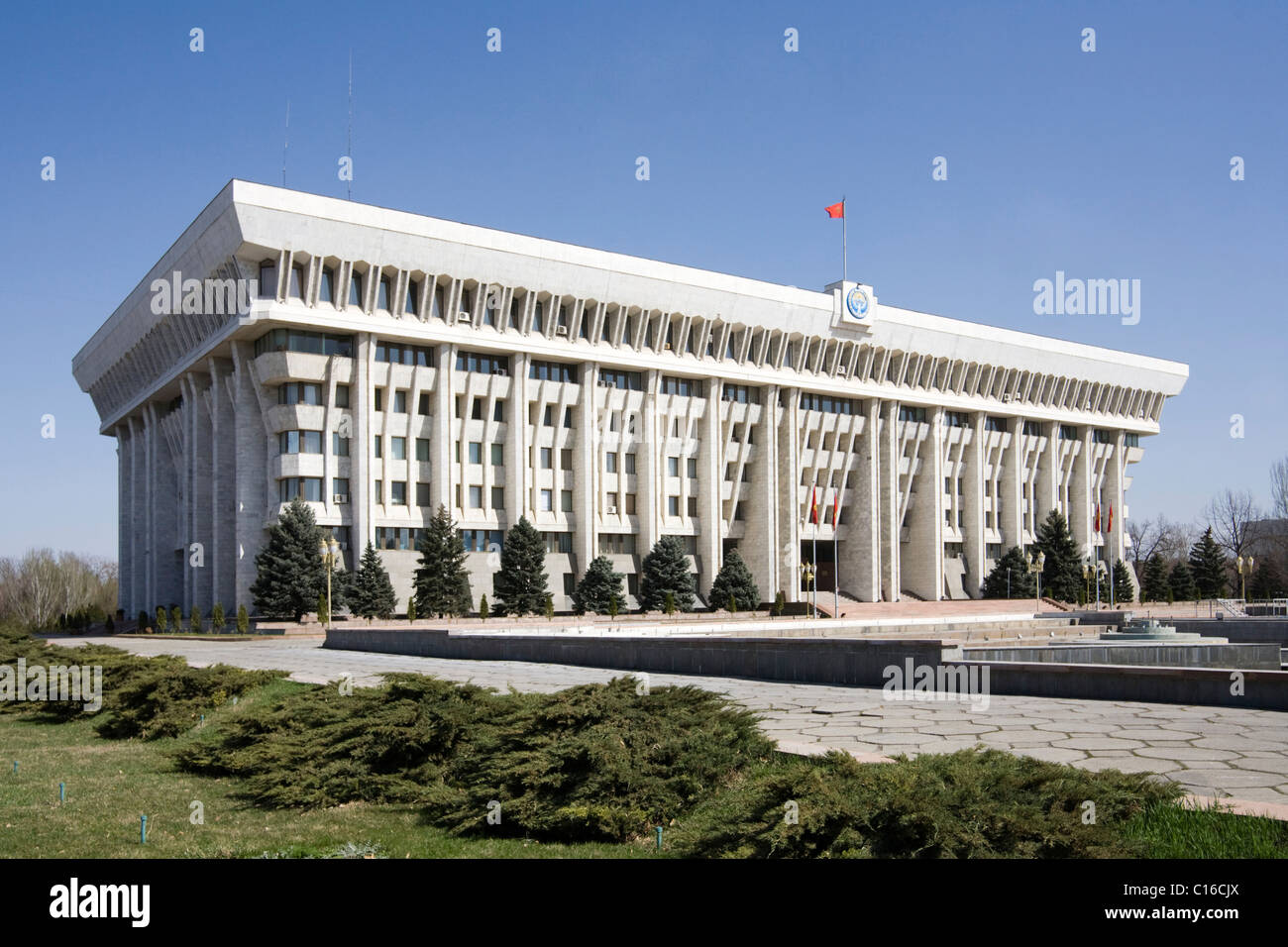 Palais présidentiel appelé White House à Bichkek, Kirghizistan, Frunze Banque D'Images
