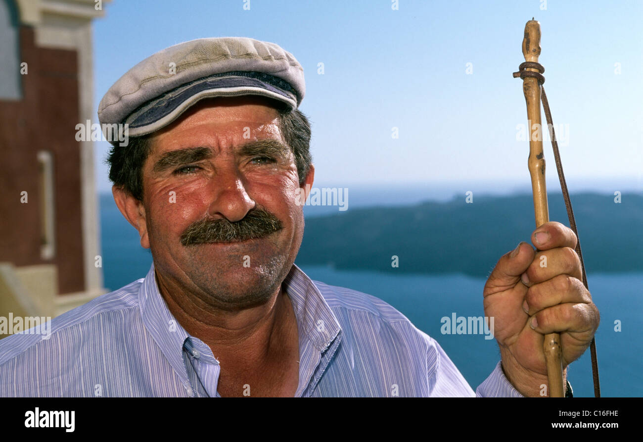 Typical greek man Banque de photographies et d'images à haute résolution -  Alamy