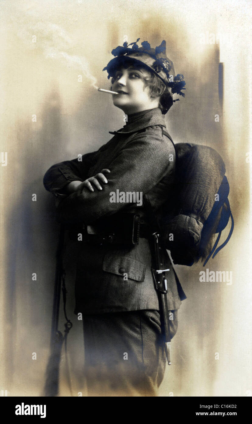 Photographie historique, femme soldat Banque D'Images