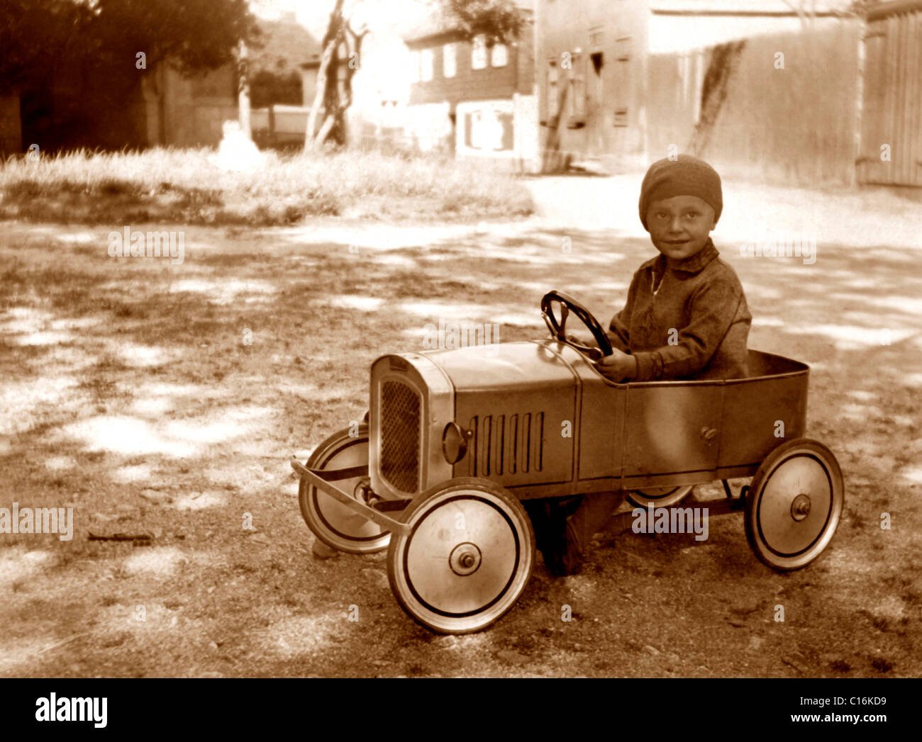 Photographie historique, ma première voiture Banque D'Images