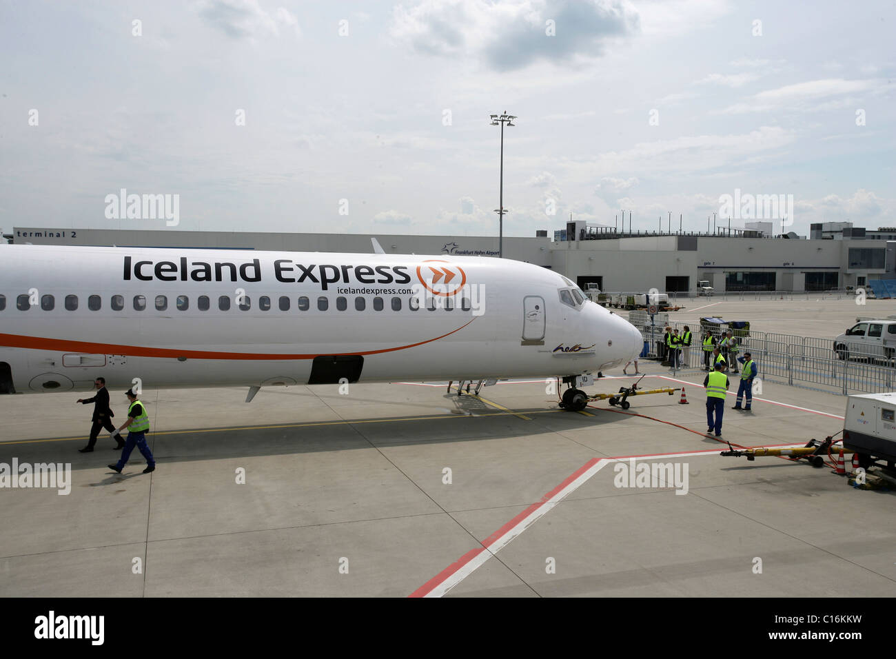 L'un des avions de la compagnie aérienne Iceland Express sur le tarmac de l'aéroport de Frankfurt-Hahn, Rhénanie-Palatinat, Allemagne, Europe Banque D'Images
