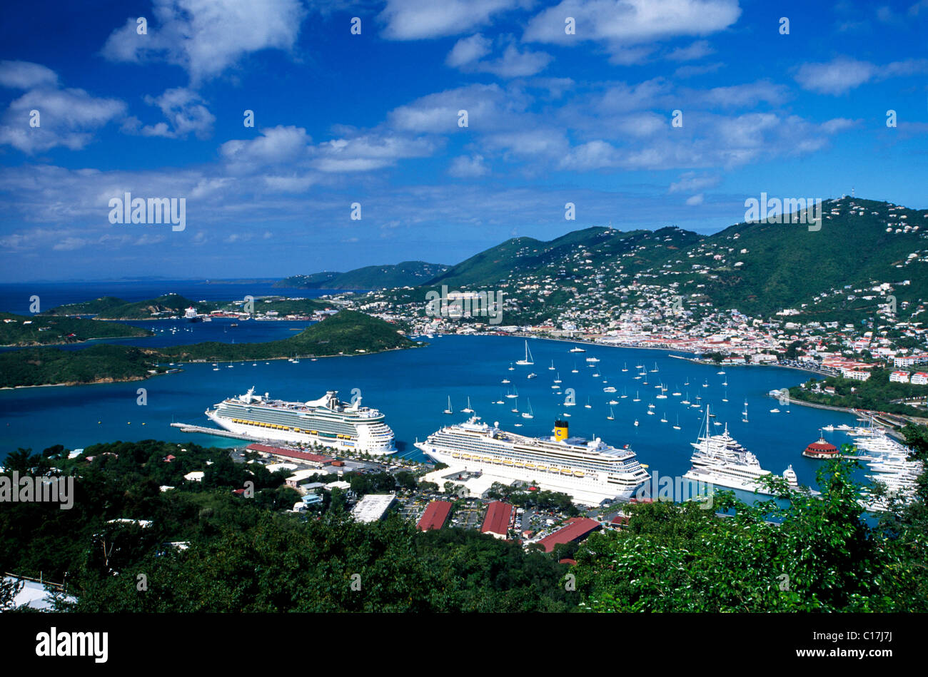 Les navires de croisière à Charlotte Amalie, St Thomas Island, United States Virgin Islands, Caribbean Banque D'Images