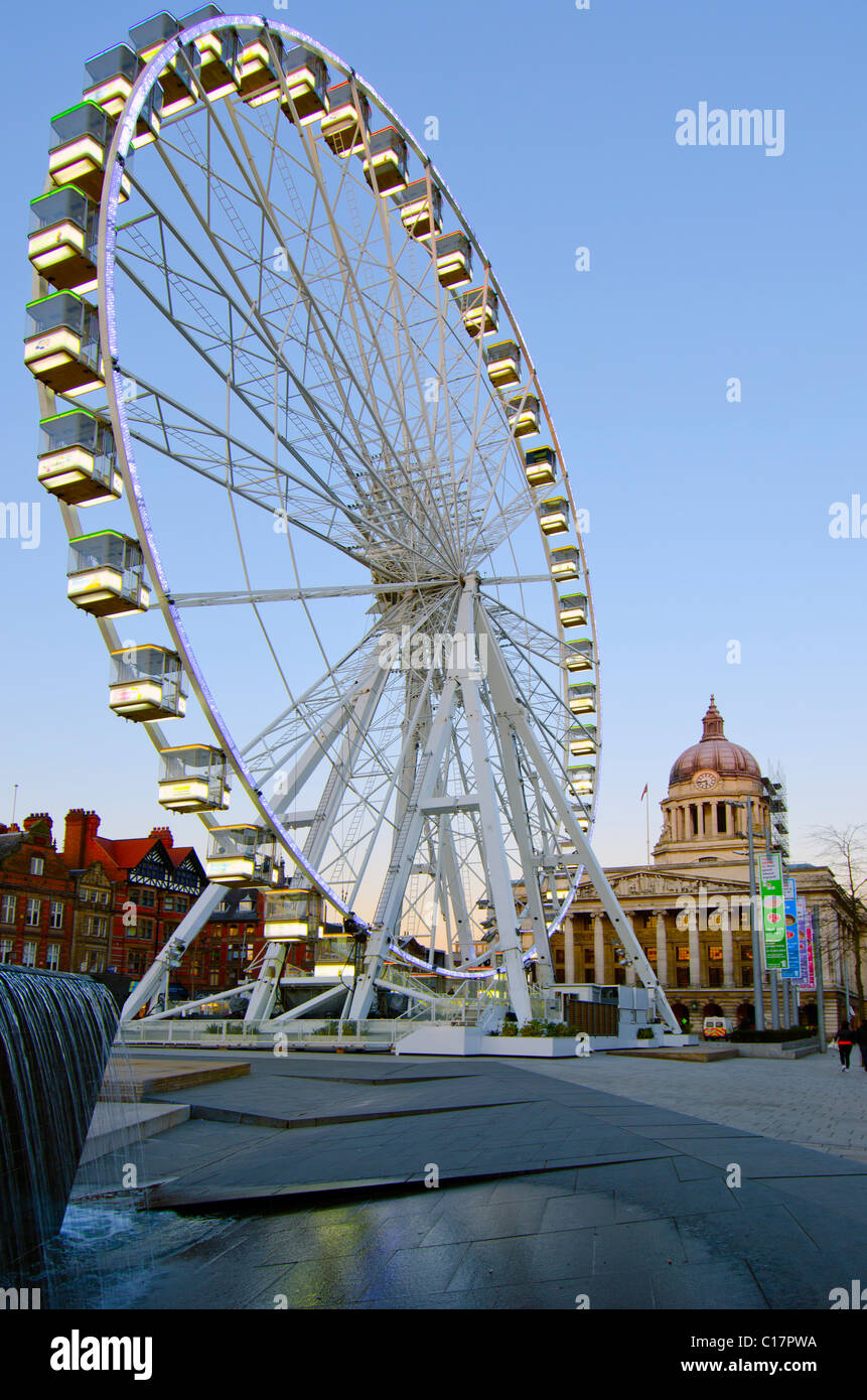 Grande Roue de la Place du Vieux Marché à Nottingham, Royaume-Uni Banque D'Images