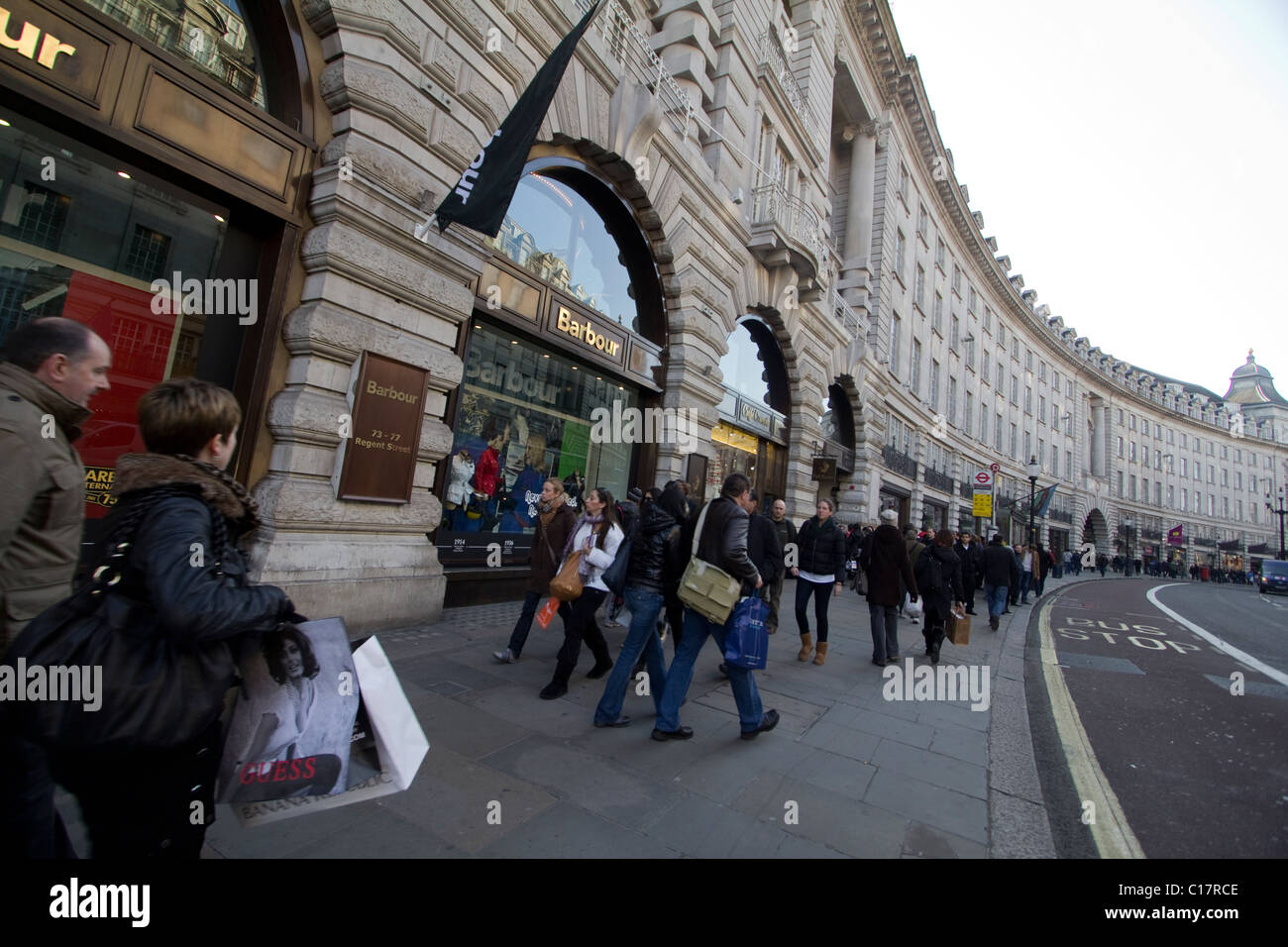 Très fréquentée Regent Street – Un centre animé de shopping et d'élégance à Londres, au Royaume-Uni, propriété du Crown Estate Banque D'Images