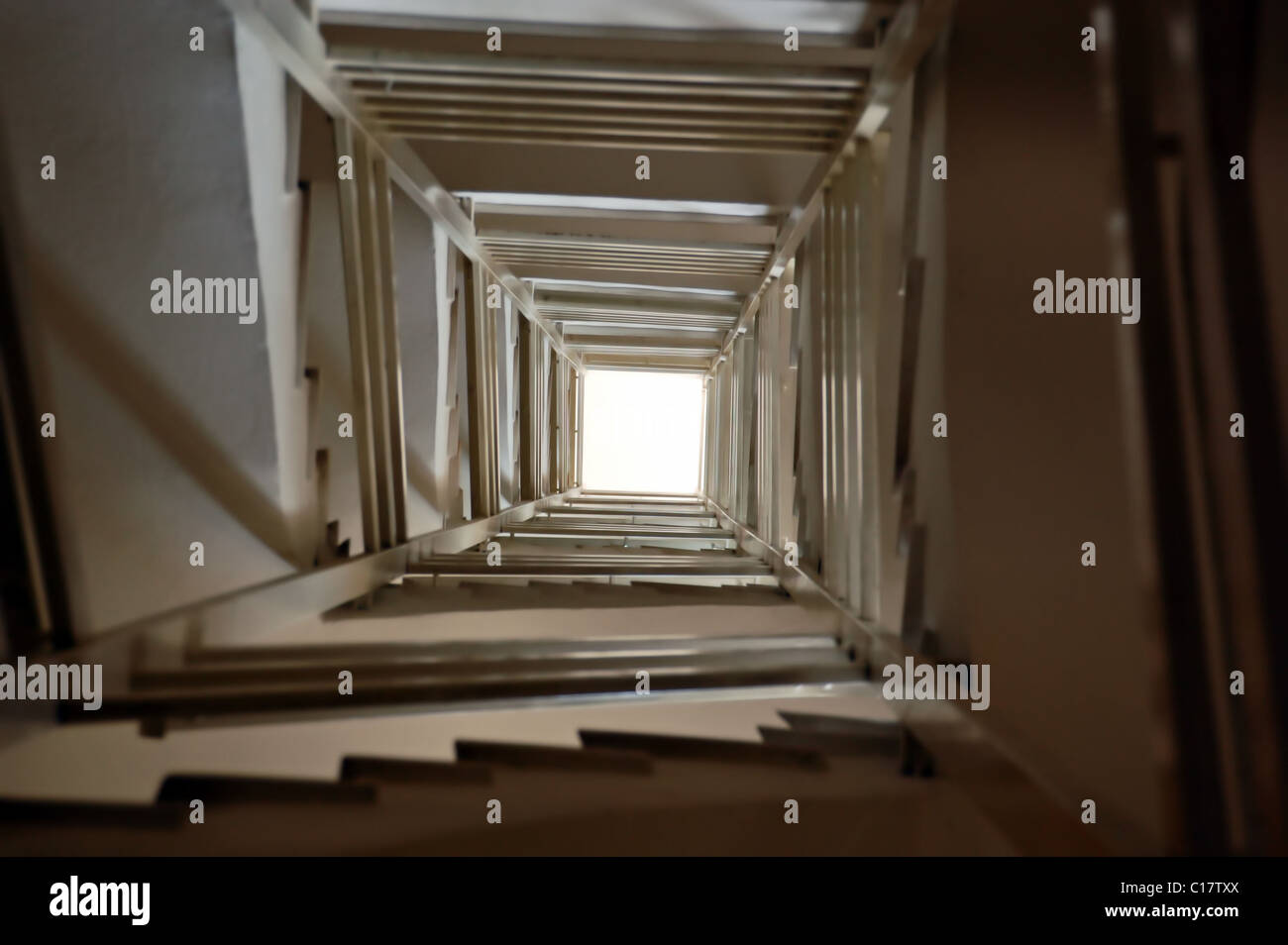 Spirale escalier intérieur perspective architecture. Banque D'Images