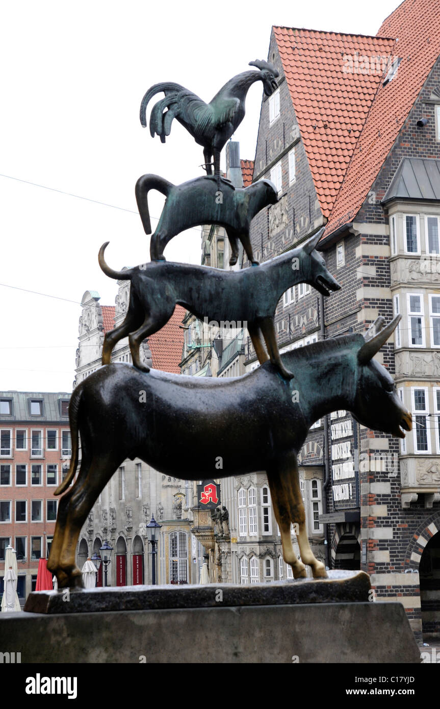 Bremer Stadtmusikanten, prises à partir de 27 contes de Grimm, sculpture, ville hanséatique libre de Brême, Allemagne, Euruope Banque D'Images