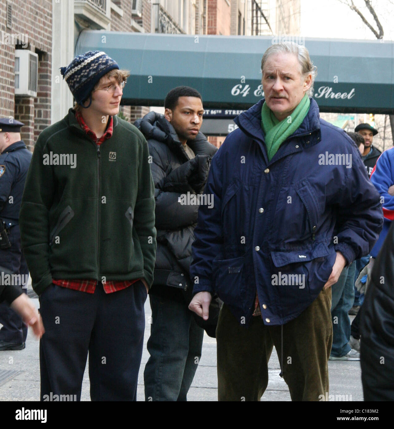 Paul Dano et Kevin Kline sur l'ensemble de leur nouveau film 'l'homme'' sur l'emplacement de tir à Manhattan, New York City, USA - Banque D'Images