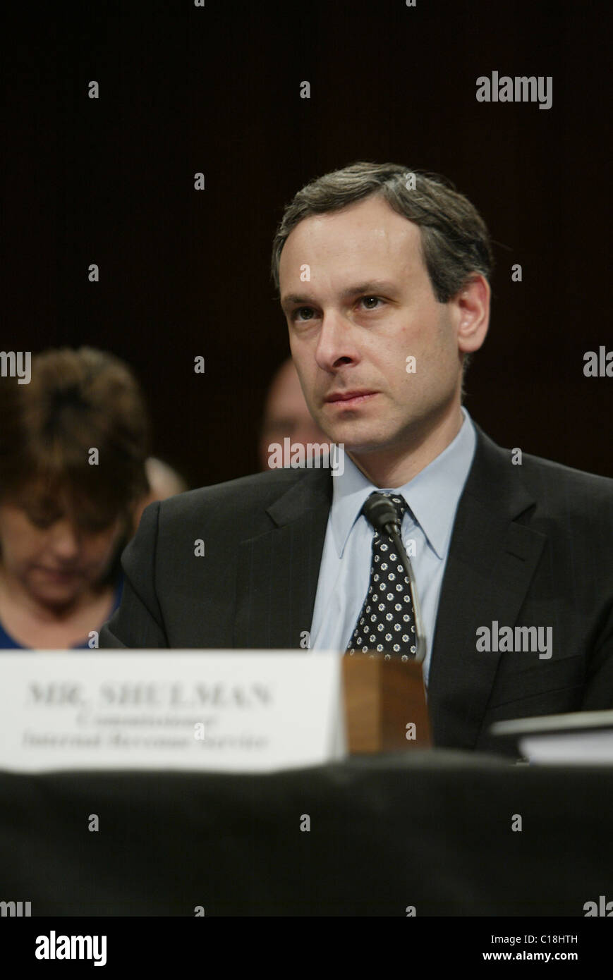 Commissaire de l'Internal Revenue Service (IRS) Douglas Shulman témoigne lors d'une audience du sous-comité sur les enquêtes Banque D'Images
