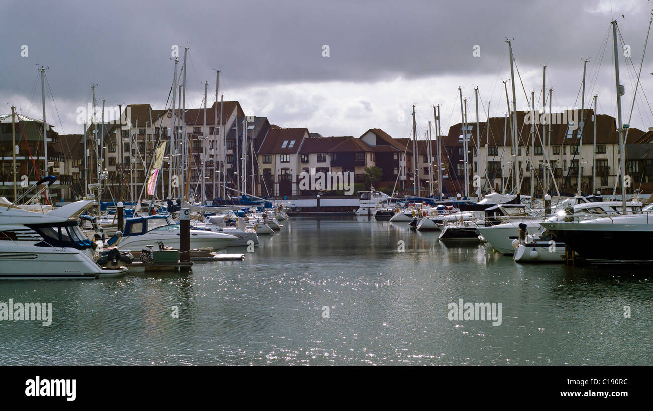 Yachts amarrés à Southampton Banque D'Images