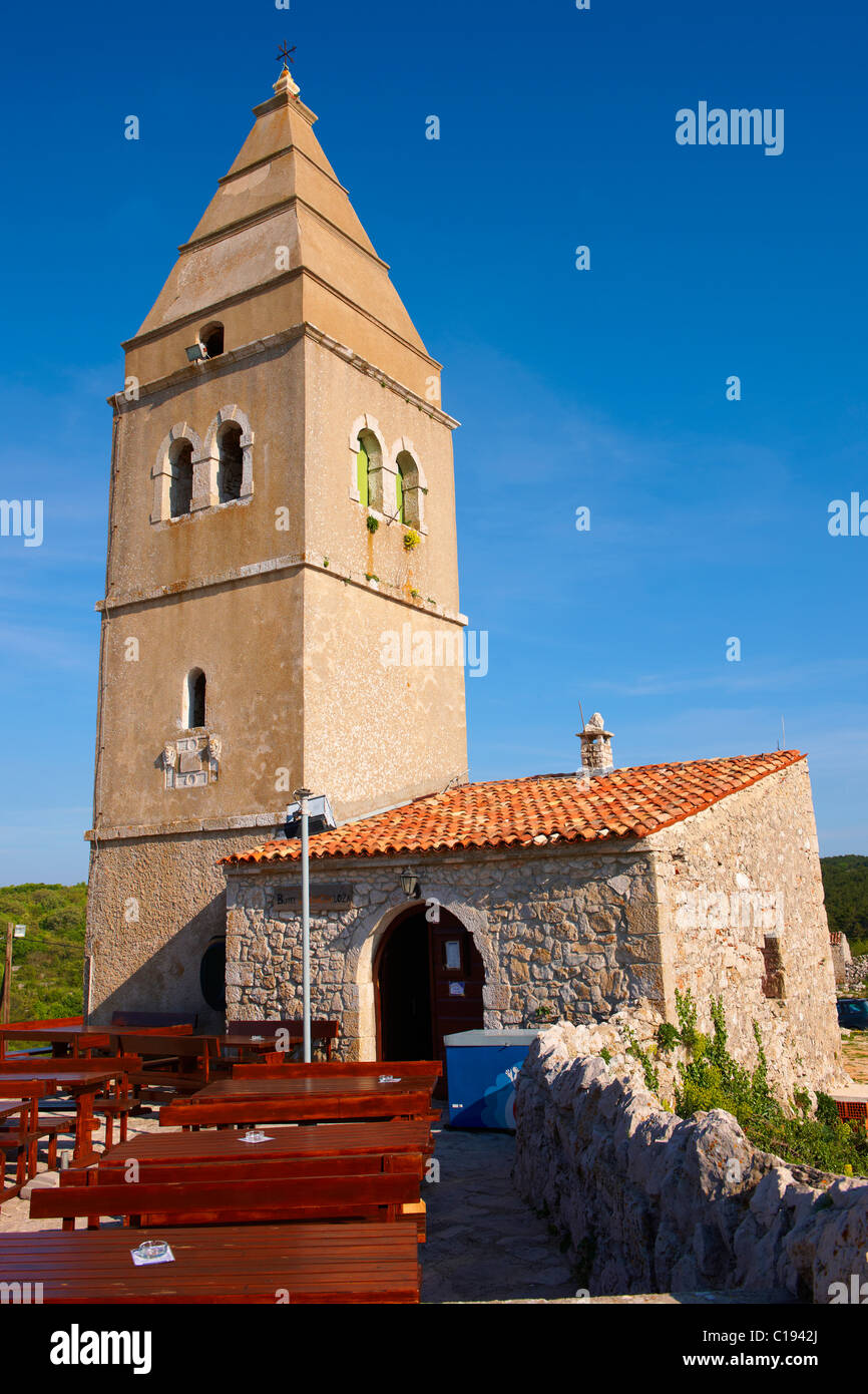 Campinal ancien de l'église de Lubenice, village perché, Ile de Cres, Croatie Banque D'Images